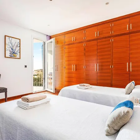 Vila Julianne By Cala'N Blanes (Menorca)