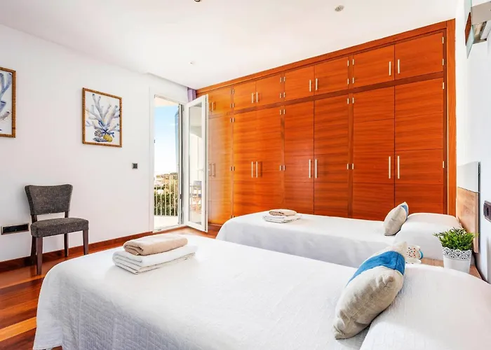 Vila Julianne By Cala'N Blanes (Menorca)